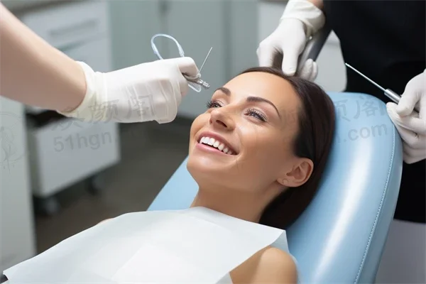 超值优惠！威海仁和口腔门诊部牙齿美白现仅需666元起，原价888元起，诚邀您前来体验令人惊艳的美丽笑容！