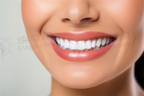 南宁众雅口腔门诊部现推出限时优惠，牙齿矫正费用仅需6800元起，助您轻松塑造自信微笑，原价8000元起，机会难得，赶快行动吧！