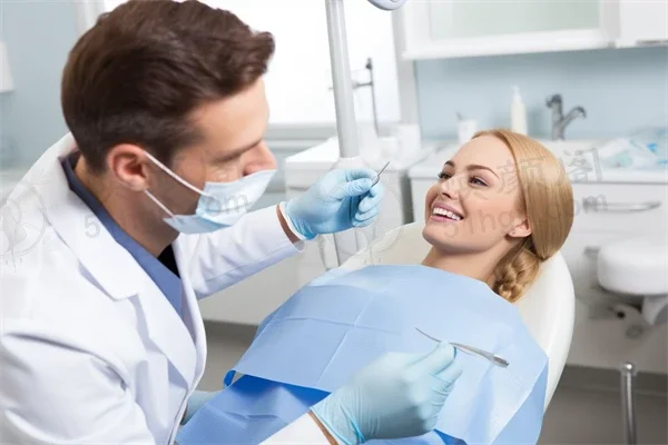 昆明金桥口腔门诊部补牙优惠价格仅需480元起，原价600元起！