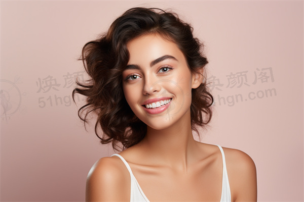 郑州家族医疗美容整形医院私人定制价格现为8888元起，优惠价仅需6888元起，机会难得，快来查看价格表，体验美丽的蜕变！