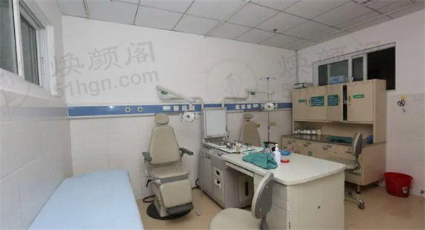 重庆涪陵陈氏眼耳鼻喉专科医院涪陵陈氏眼耳鼻喉专科医院医生团队