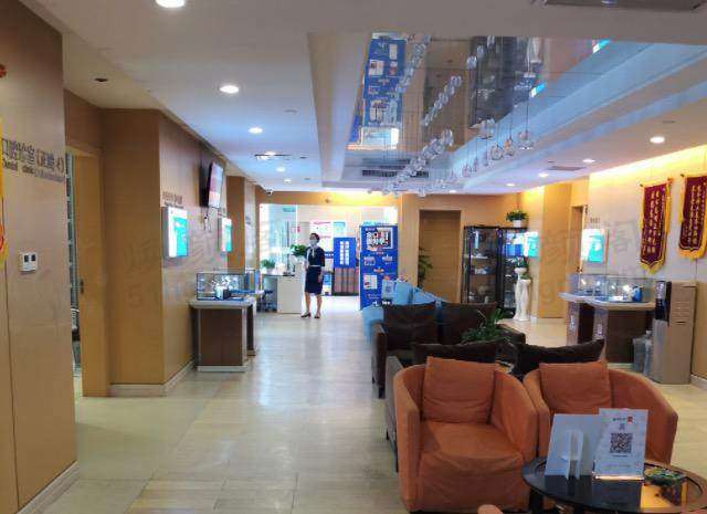 被牙齿不齐困扰多年，我在长沙美奥重获自信笑容！ 