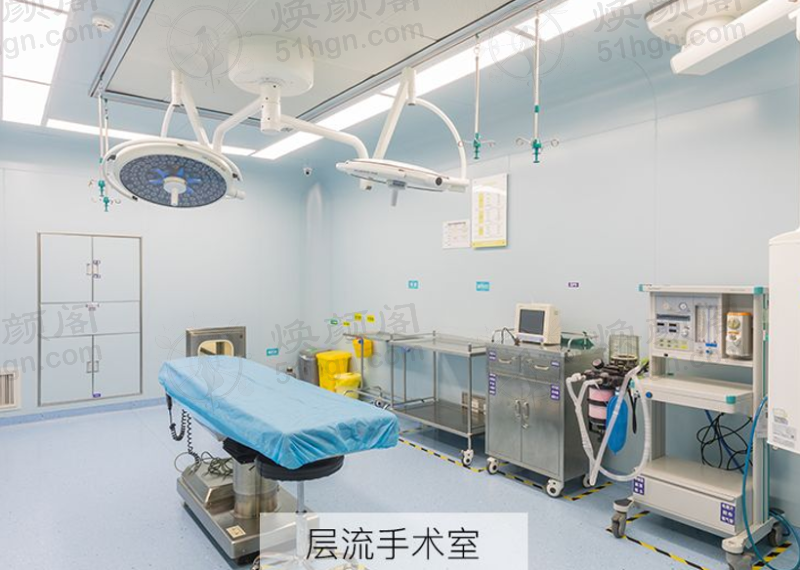 我在成都华美紫馨找邱伟隆胸，告别自卑，重获自信美！ 